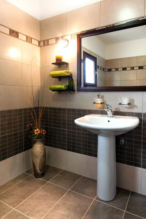 Infinity Villa Kato Pavliana 外观 照片